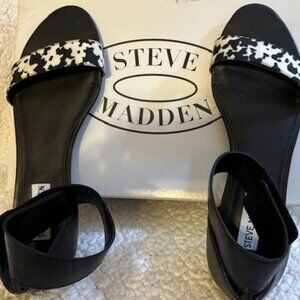 STEVE MADDEN SANDALS